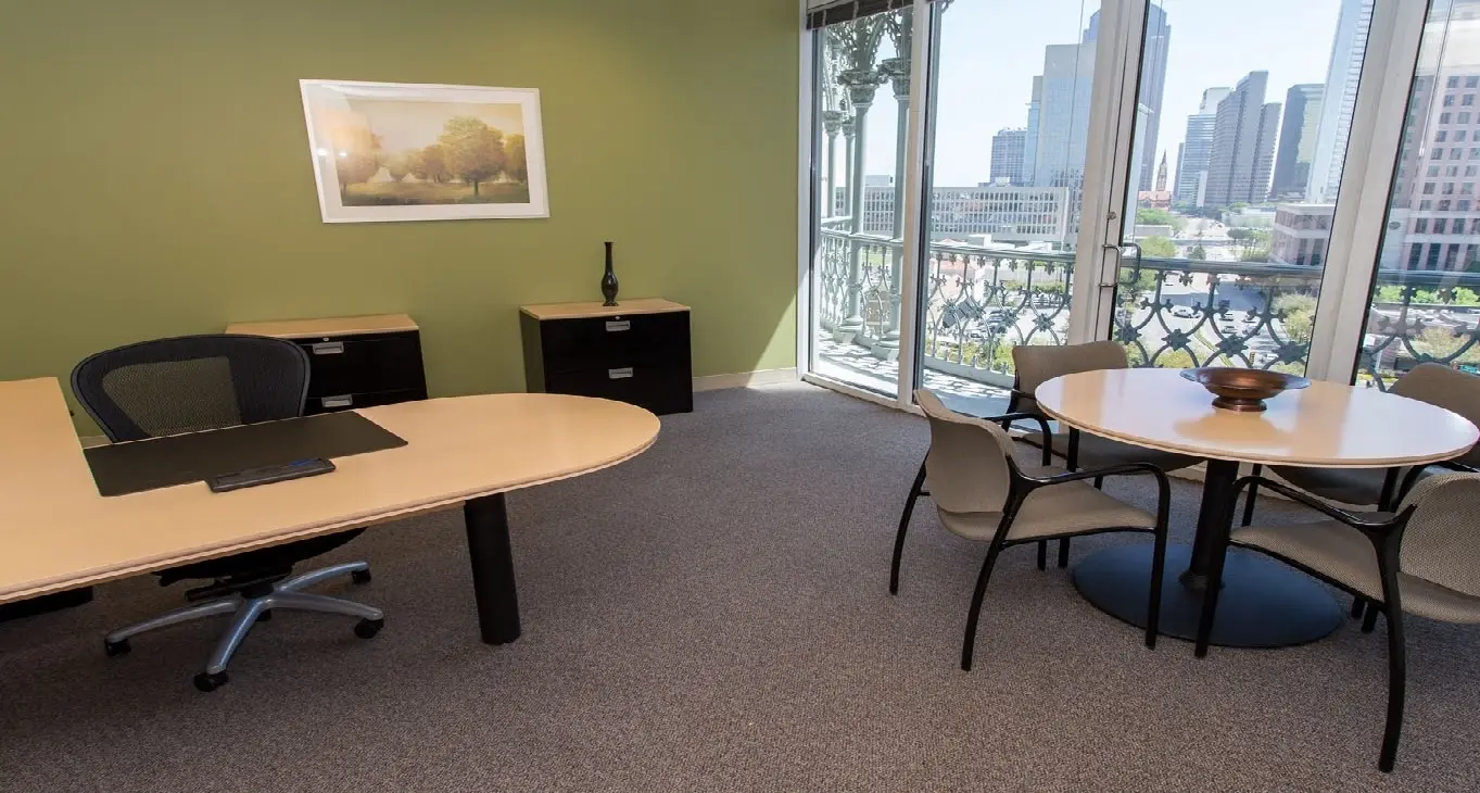 Business center The Crescent The Crescent — photo 15 of 17