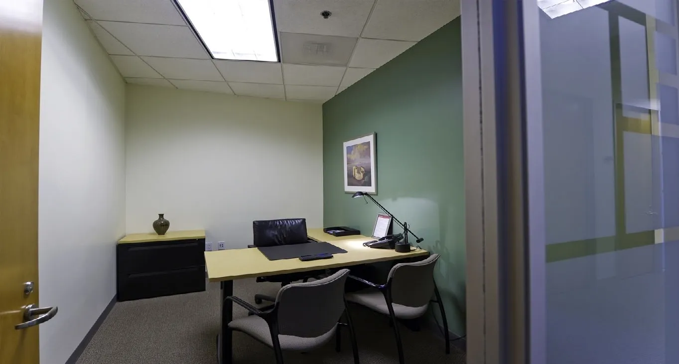 Business center The Crescent The Crescent — photo 10 of 17