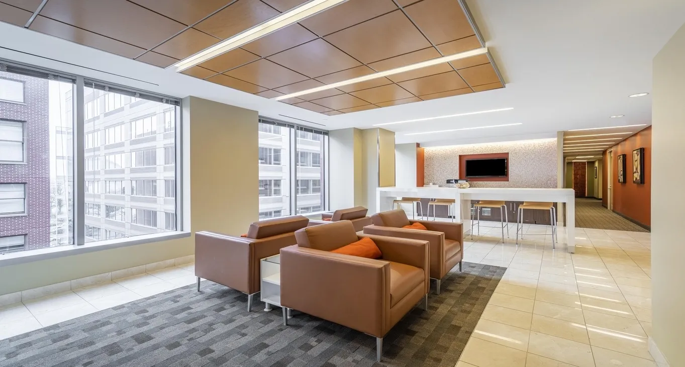 Business center 20 F Street 20 F Street — photo 4 of 9