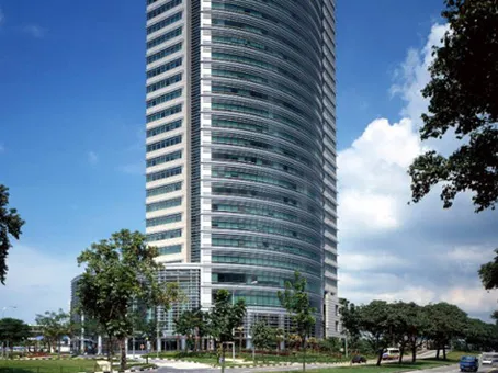 Coworking berbanding pejabat persendirian di Singapura: mana satu untuk dipilih
