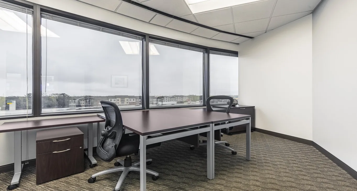 Centro de negocios Brookhollow Central III Brookhollow Central III — photo 3 of 19