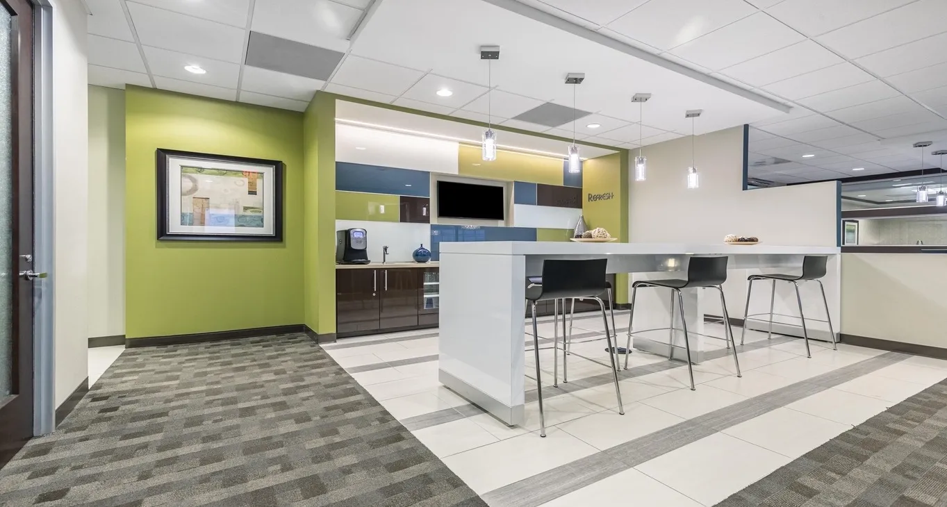 Centro de negocios Brookhollow Central III Brookhollow Central III — photo 4 of 19