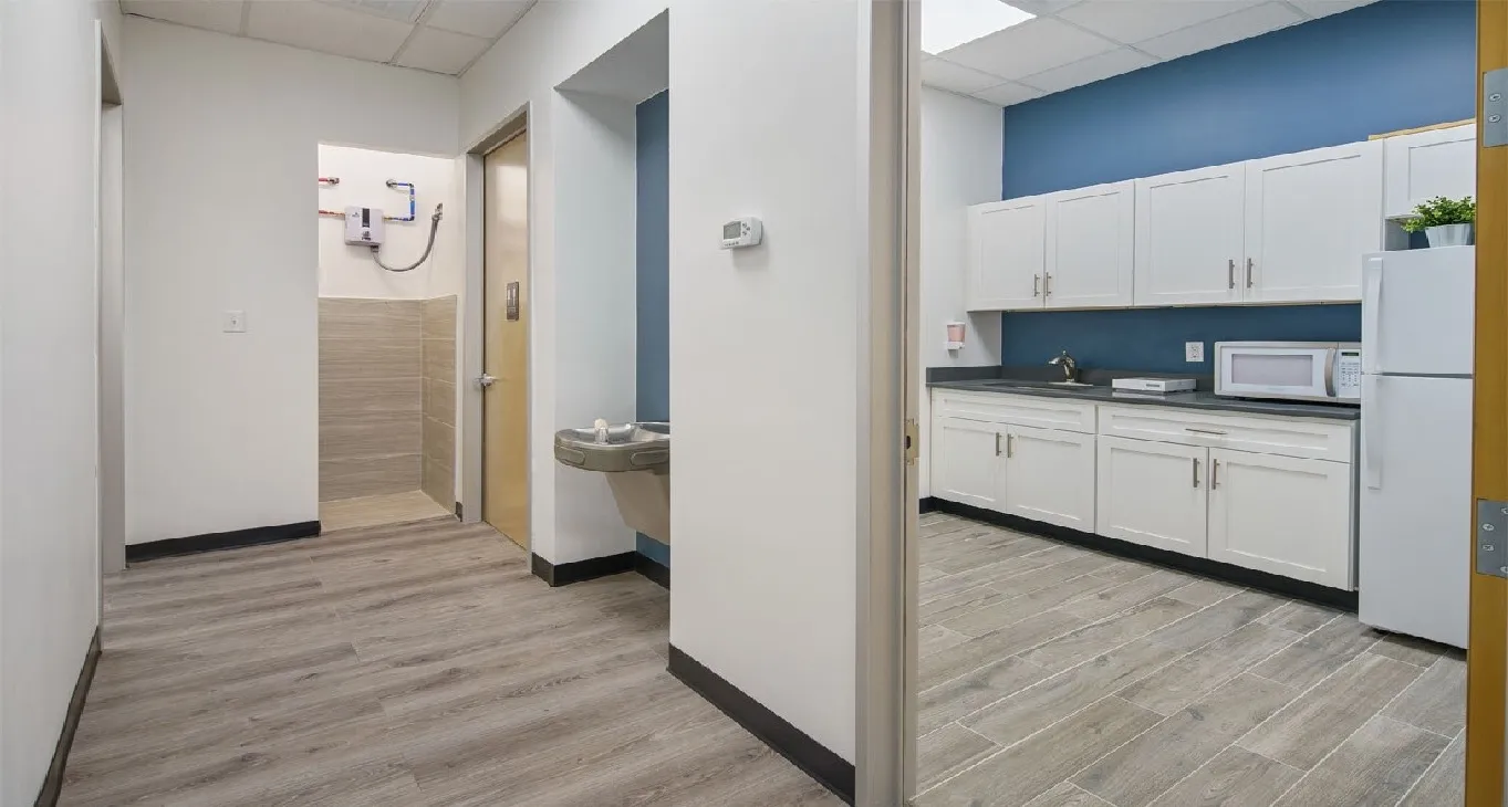 Centre d'affaires Marsh Lane 2414 Marsh Lane 2414 — photo 3 of 10