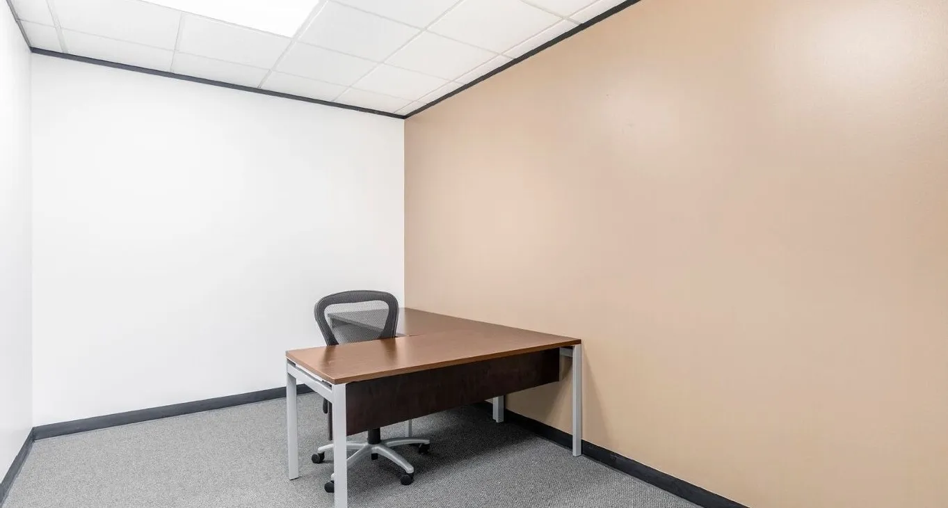 Business center NW Freeway NW Freeway — photo 10 of 19
