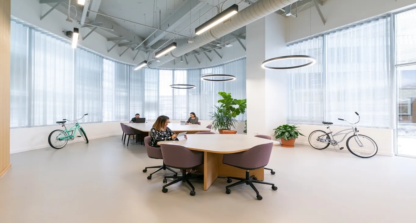 Business center Two Post Oak Central Two Post Oak Central — photo 10 of 19