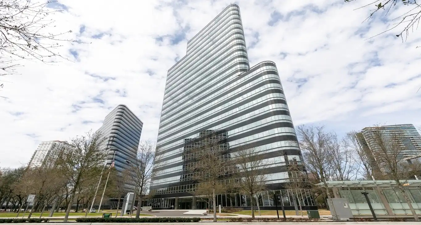 Business center Two Post Oak Central Two Post Oak Central — photo 11 of 19