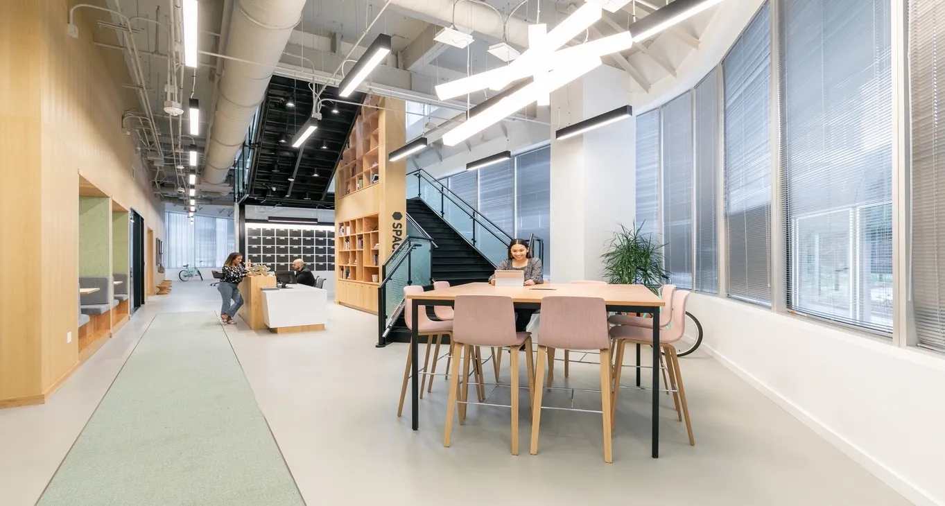 Business center Two Post Oak Central Two Post Oak Central — photo 7 of 19