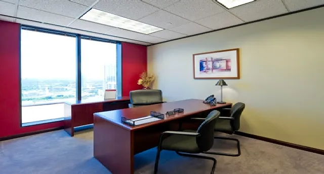 Private office — 100 Congress Avenue