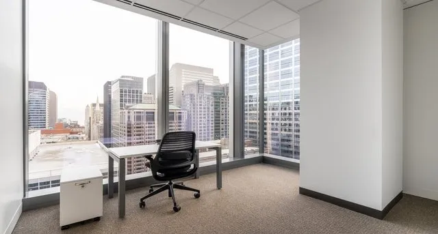 110 North Wacker Drive — photo 5 of 8