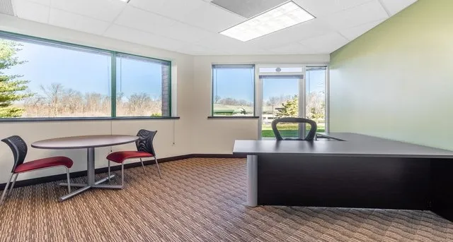 Office space · Africa Avenue · 114 m² — photo 2 of 9
