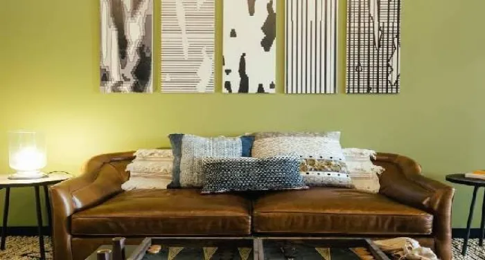 220 N. Green Street — photo 2 of 5