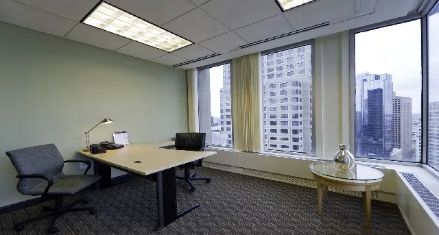 Kantor pribadi — 225 Franklin St.