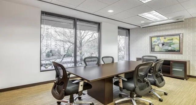 Private office — 2727 Paces Ferry Road