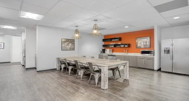315 Montgomery Street — photo 3 of 5
