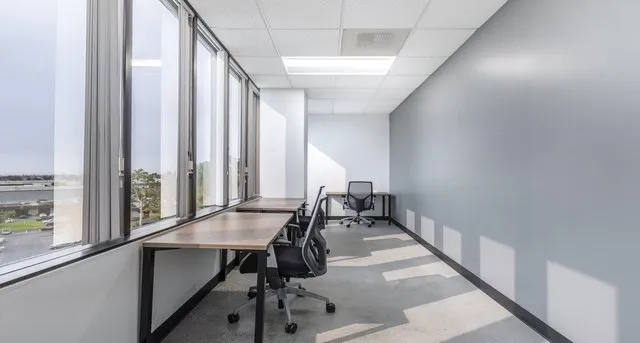 Commerce Corporate Center — photo 5 of 8