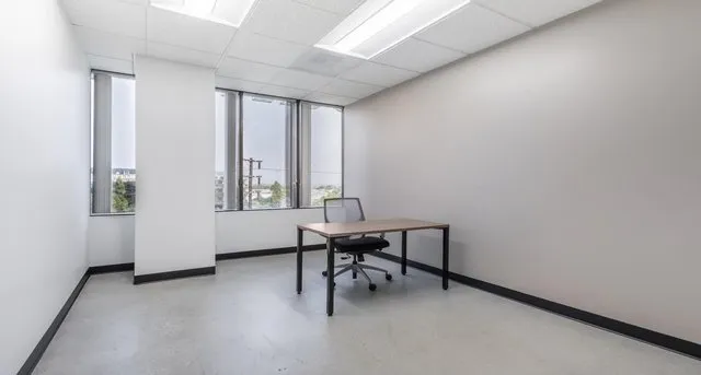 Commerce Corporate Center — photo 7 of 8