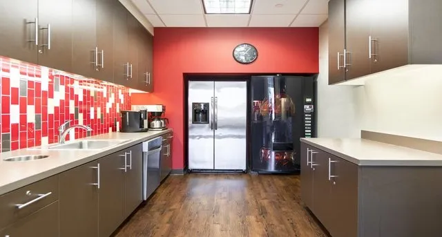 Fitted-out office · Bole · 204 m² — photo 4 of 8