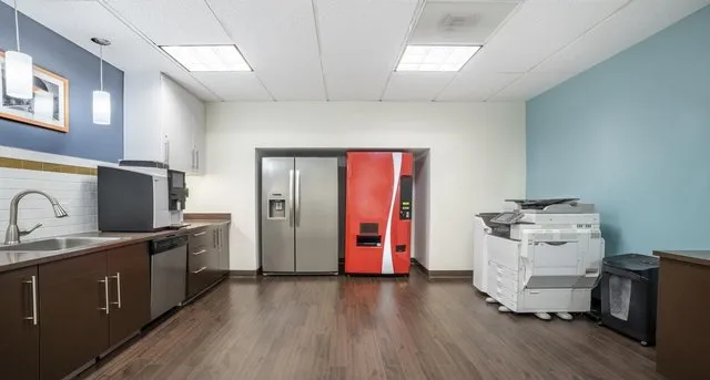 DTC Corporate Center III — photo 4 of 8