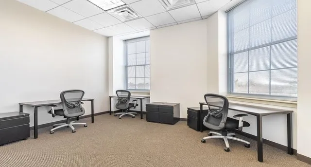 Mixed-use building · Aware · 20–700 m² — photo 4 of 8
