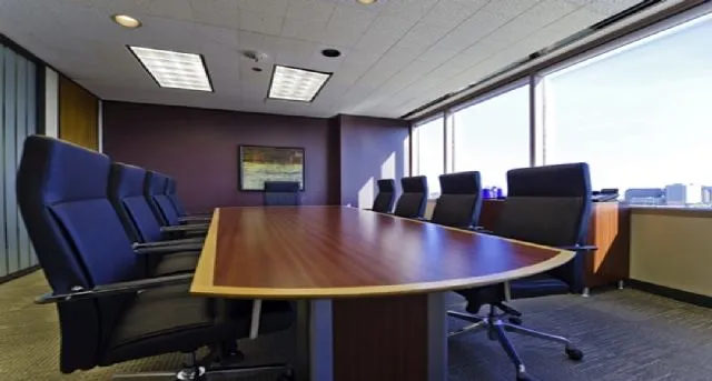 Oficina privada — Noel Road, Suite 1000