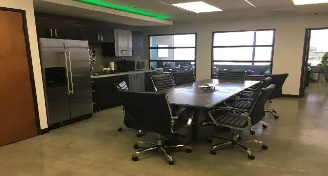 Oficina privada — North Central Expressway 11300
