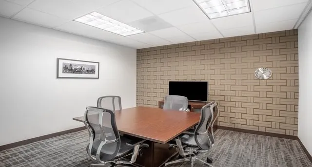 Topaz Building — photo 5 of 7