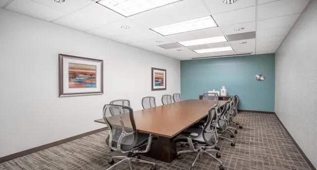 Topaz Building — photo 6 of 7