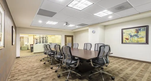 Private office — Tower Place 100