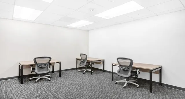 Valley Office Plaza — photo 5 of 8
