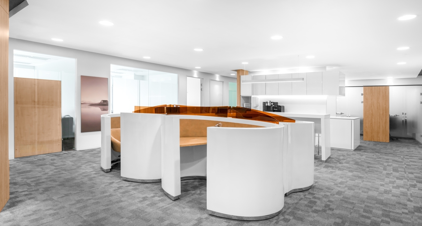 Business address — Hydra Paradou
