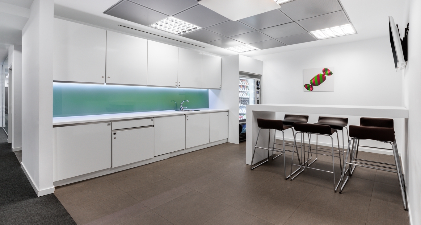 Business address — Les Aures